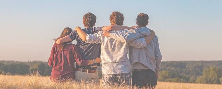 職場の人間関係に悩む原因や理由は