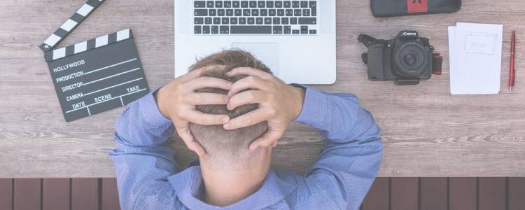 仕事が辛いと悩む原因や理由は