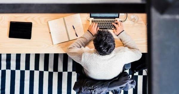 職場の人間関係を気にしない方法